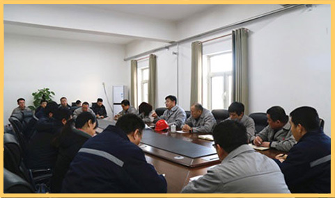 邢臺熱電公司開展員工思想動態(tài)調研工作，搭建起經營班子與基層員工互動交流的平臺.jpg